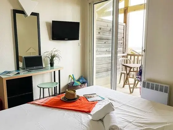 Chambre 1 Pièce 2 Personnes 1 bébé