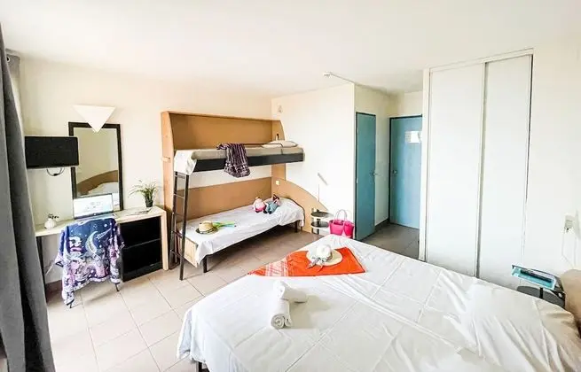 Chambre 1 Pièce 4 Personnes