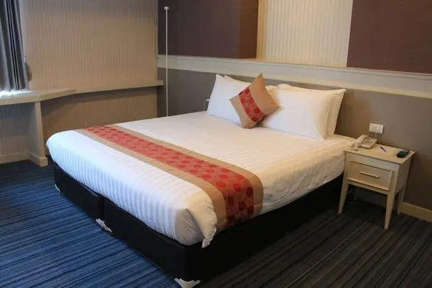 Deluxe Tek Büyük Yataklı Oda