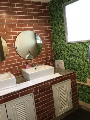 Standard Twin Room with Shared Bathroom