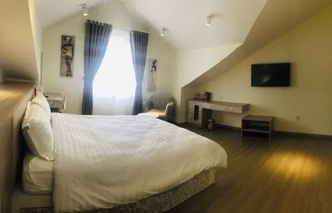 Deluxe Tek Büyük Yataklı Oda