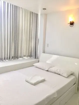 Tek Büyük Yataklı Oda (Big Window)