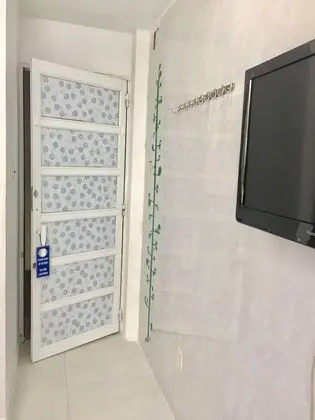 Tek Büyük Yataklı Oda (Small Window)