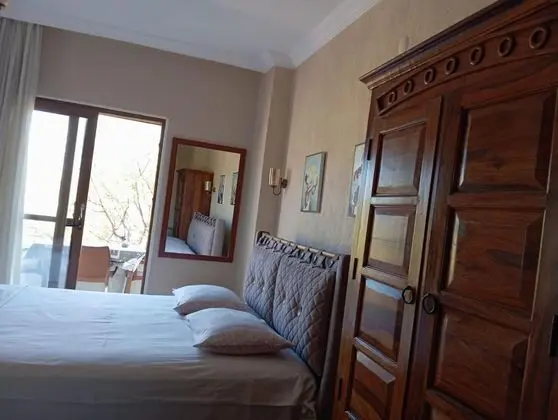Triple,Dağ Manzaralı