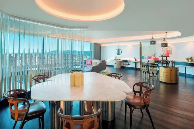 Süit, 1 Yatak Odası, Nehir Manzaralı (Wow Suite, 1 Bedroom, High Floor)