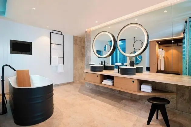Süit, 1 Yatak Odası, Nehir Manzaralı (Wow Suite, 1 Bedroom, High Floor)