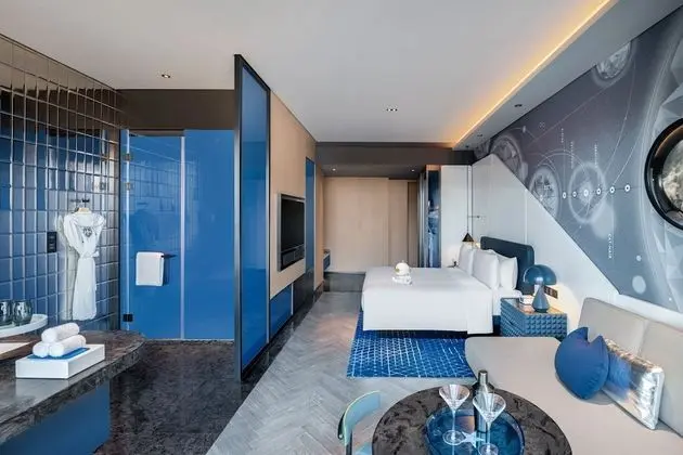 Oda, 1 En Büyük (King) Boy Yatak, Şehir Manzaralı, Köşe (cool corner room)