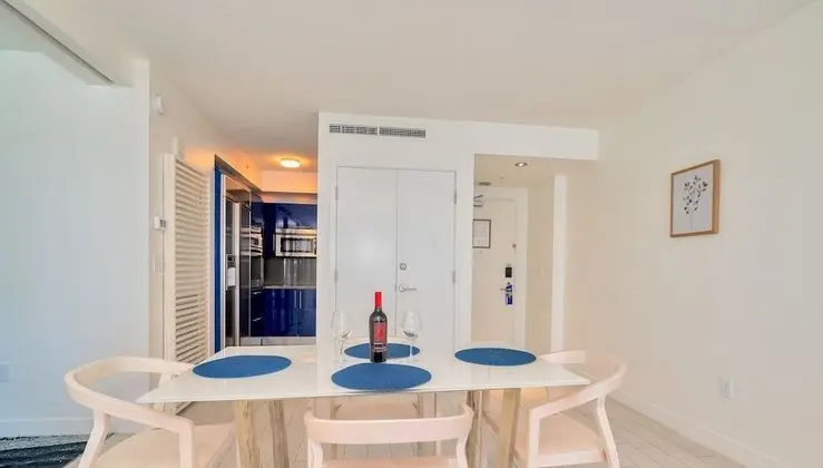 Condo - 601