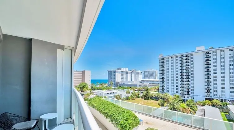 Condo - 601