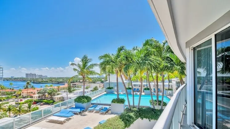 Condo - 701