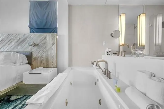 Condo - 701