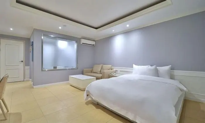 Premium Tek Büyük Yataklı Oda