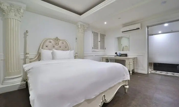 Superior Tek Büyük Yataklı Oda