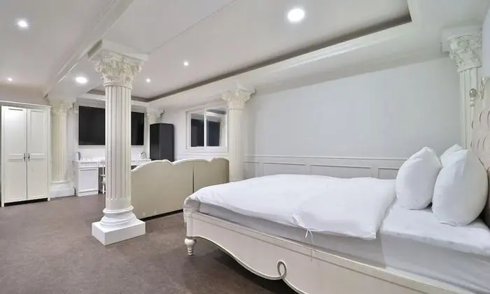 Superior Tek Büyük Yataklı Oda