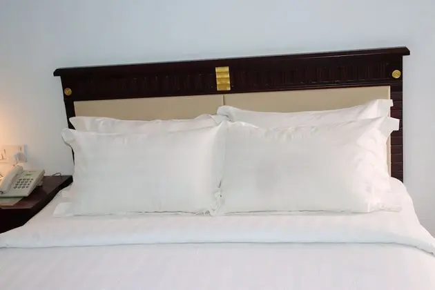 Deluxe Queen Room