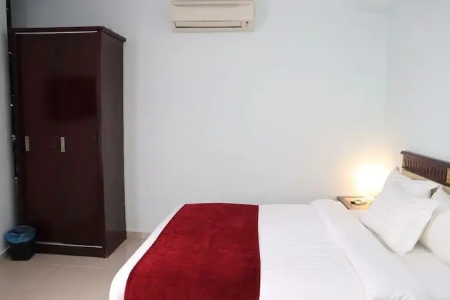 Deluxe Queen Room