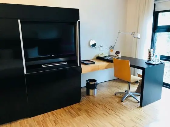 Stüdyo (Room)