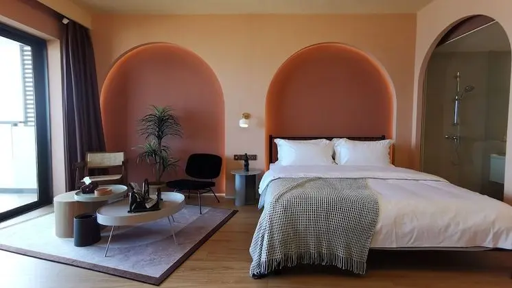 Design Tek Büyük Yataklı Oda, 1 En Büyük (King) Boy Yatak, Deniz Manzaralı