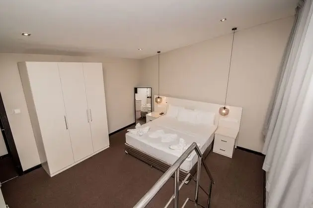 Deluxe Tek Büyük Yataklı Oda, Balkon, Dağ Manzaralı