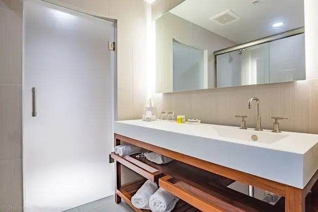 Luxury Süit, 2 Yatak Odası, Mutfak, Kısmi Deniz Manzarası