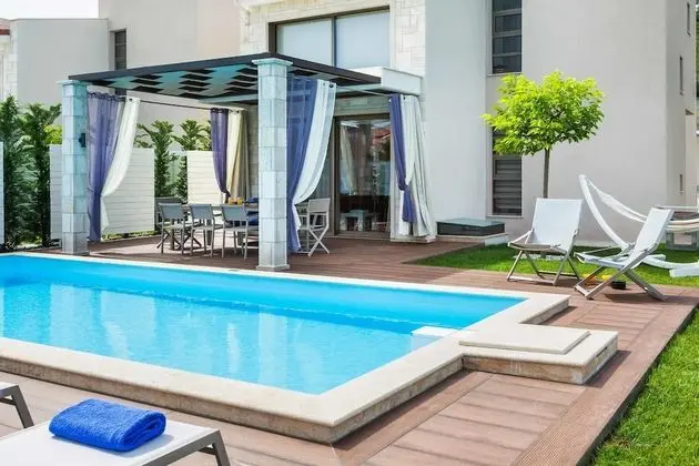 Villa, 3 Yatak Odası, Kişiye Özel Havuzlu