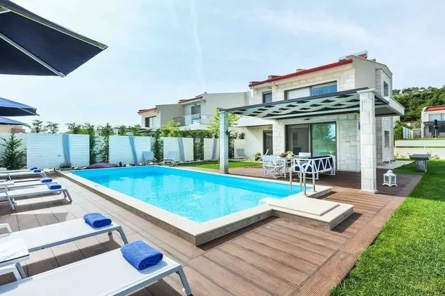 Villa, 5 Yatak Odası, Kişiye Özel Havuzlu