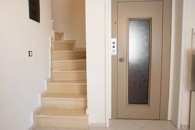 Beach Villa with 4 Bedrooms