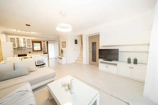 Beach Villa with 4 Bedrooms