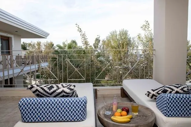 Beach Villa with 4 Bedrooms