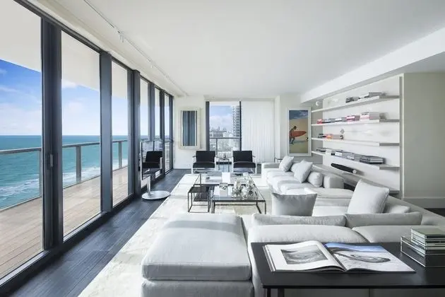 Suite, 3 Bedrooms, Oceanfront(Amplified E-Wow)