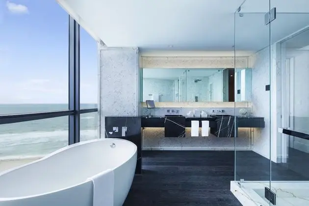 Suite, 3 Bedrooms, Oceanfront(Amplified E-Wow)