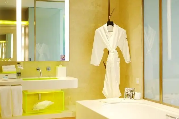 Oda, 1 En Büyük (King) Boy Yatak, Şehir Manzaralı