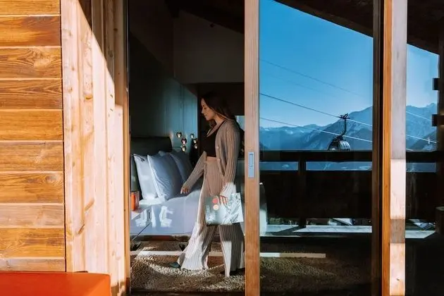 Junior Stüdyo Süit, 1 En Büyük (King) Boy Yatak ve Çekyat, Balkon, Dağ Manzaralı (Balcony)