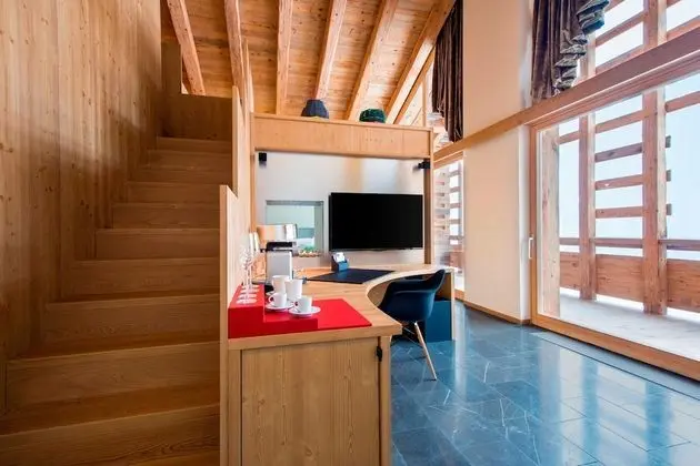 Stüdyo Süit, 1 En Büyük (King) Boy Yatak ve Çekyat, Dağ Manzaralı