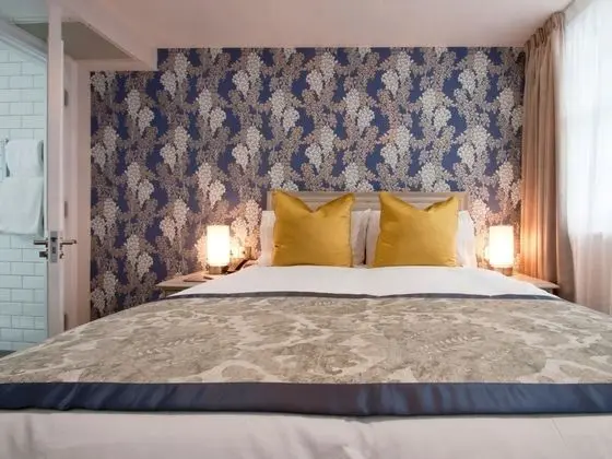 Deluxe Tek Büyük Yataklı Oda (If extra bed required contact Hotel)
