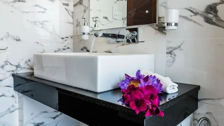 Deluxe Oda, 1 En Büyük (King) Boy Yatak