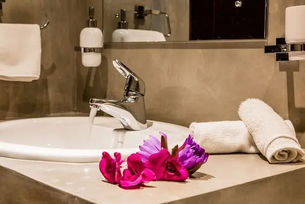 Standard Tek Büyük Yataklı Oda, Ortak Banyo