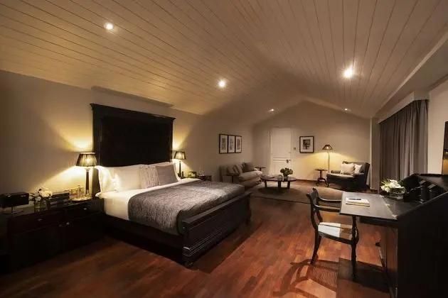 Deluxe Oda, 1 En Büyük (King) Boy Yatak