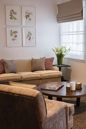 Deluxe Oda, 1 En Büyük (King) Boy Yatak