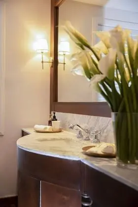 Deluxe Oda, 1 En Büyük (King) Boy Yatak