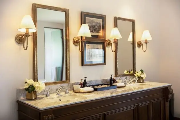 Deluxe Oda, 1 En Büyük (King) Boy Yatak