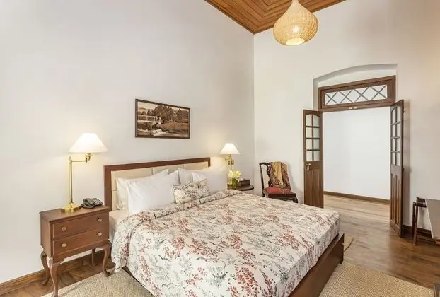 Deluxe Tek Büyük Yataklı Oda, 1 Çift Kişilik Yatak, Göl Manzaralı