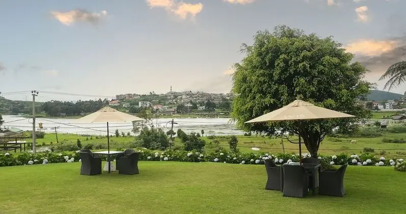 Executive Tek Büyük Yataklı Oda, 1 Çift Kişilik Yatak, Göl Manzaralı