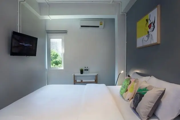 Standard King Bed