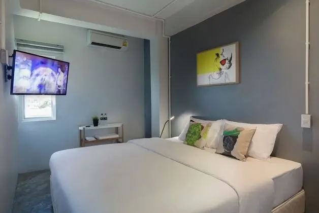 Standard King Bed