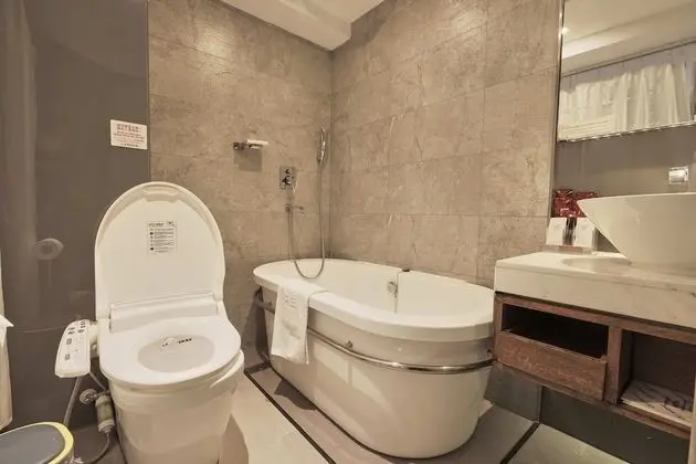Design Tek Büyük veya İki Ayrı Yataklı Oda
