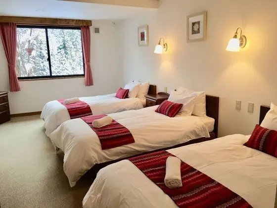 Üç Kişilik Oda, Dağ Manzaralı, Yamaçta