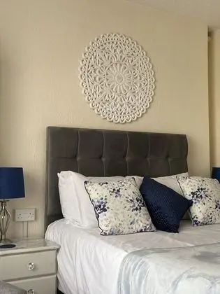Tek Büyük Yataklı Oda, Banyolu/Duşlu