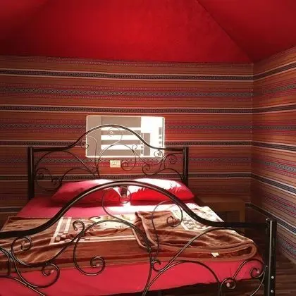 Traditional Tek Büyük Yataklı Oda