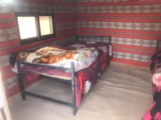 Traditional Tek Büyük Yataklı Oda